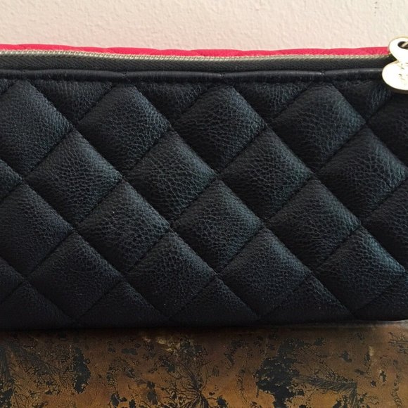 Betsey Johnson Quilted Pink Crossbody Bag - Picture 2 of 6